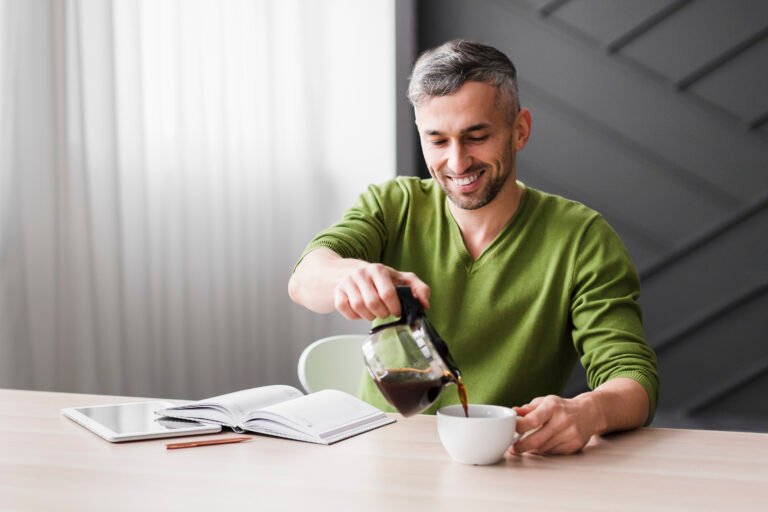 Drink Your Way to Better Fertility – The Power of Organic Tea for Men
